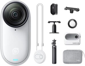 Insta360 GO 3S - 128 GB Family Bundle Camera
