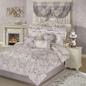 J. Queen New York Romantica Collection Queen Comforter Set – Wisteria