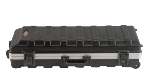 SKB Compact Stand Case With Wheels & Straps - Image 2